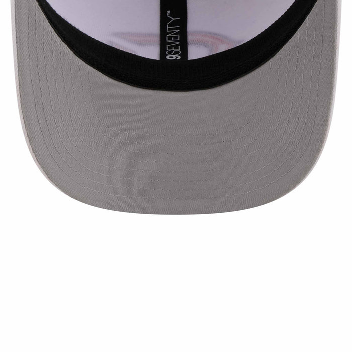 Chicago Bears New Era White Bear Face 9SEVENTY Stretch Snap Rope Adjustable Cap