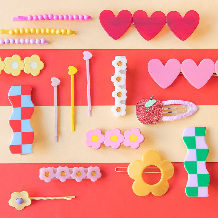 Le Petit Souk - Hair Clips - Red Apple - Lifestyle Cut