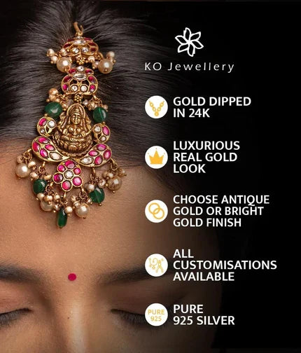 The Saptapadi Silver Pendant (3 flowers)