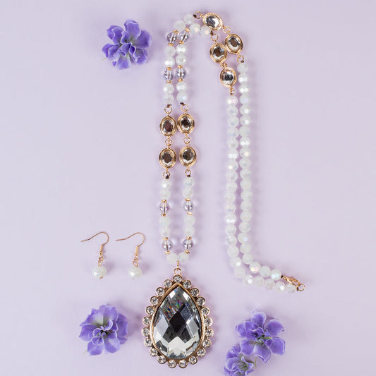 72987 - Crystal Pendant Necklace - White