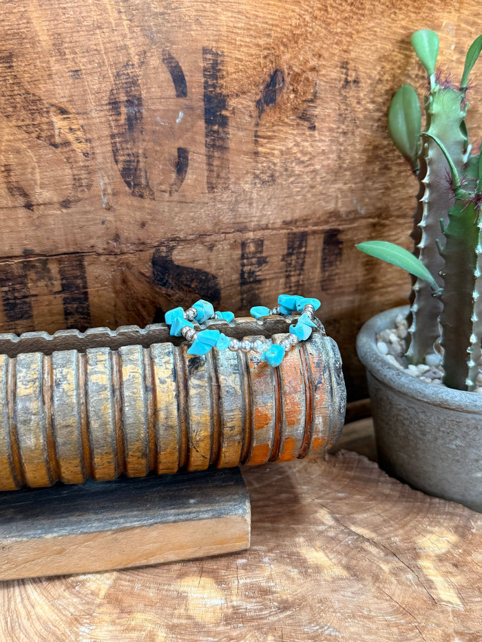 Turquoise chip and pearl stretch bracelet with silver beaded accents