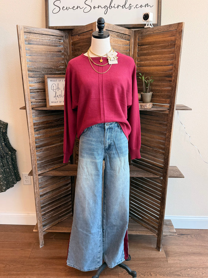 Burgundy crew neck sweater with front stitched detail