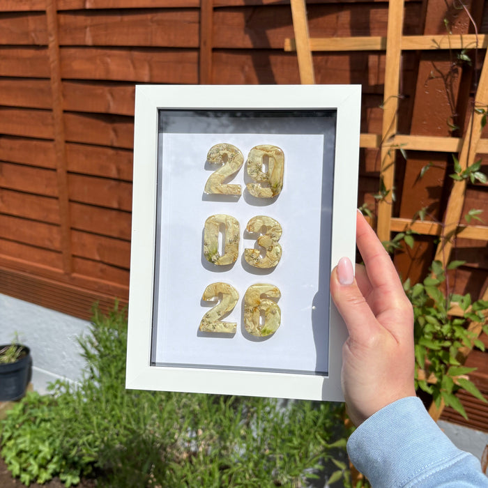 Anniversary Date Frame - White 6x8”