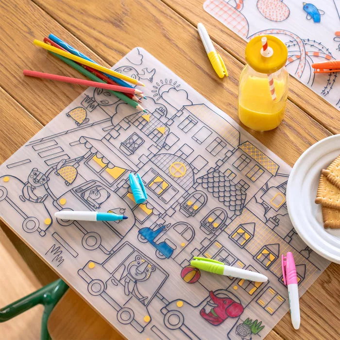 Moulin Roty - Colouring Set - Silicone Mat & 5 Markers - Les Popipop - Lifestyle Cut 1