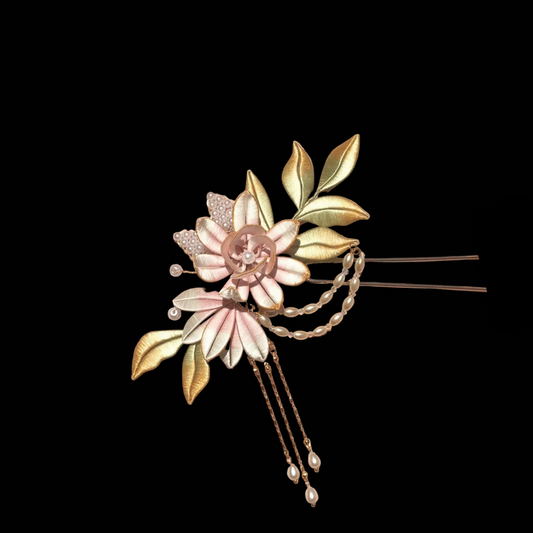 Handmade Chanhua Flower & Leaf Hairpin - Pink Blossom with Pearl Chain