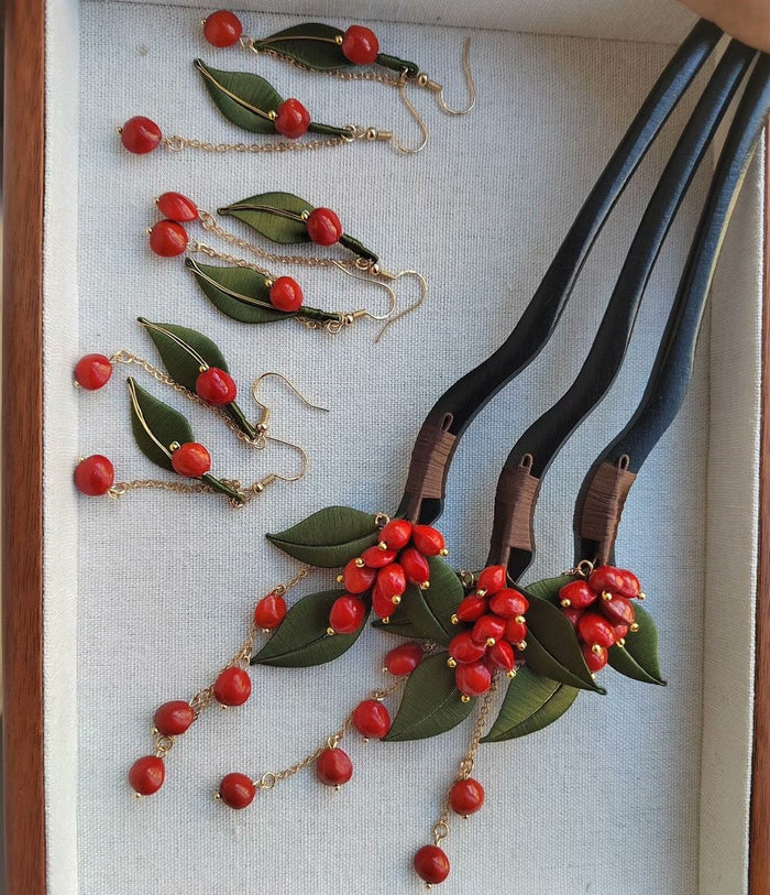 Handmade Chanhua Thread-Wrapped Red Bean Jewelry Set - Elegant Earrings & Hairpins