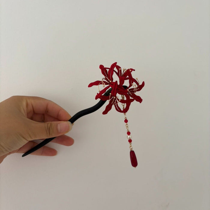 Handmade Chanhua Thread-Wrapped Spider Lily Hairpin - Red Floral Hair Accessory