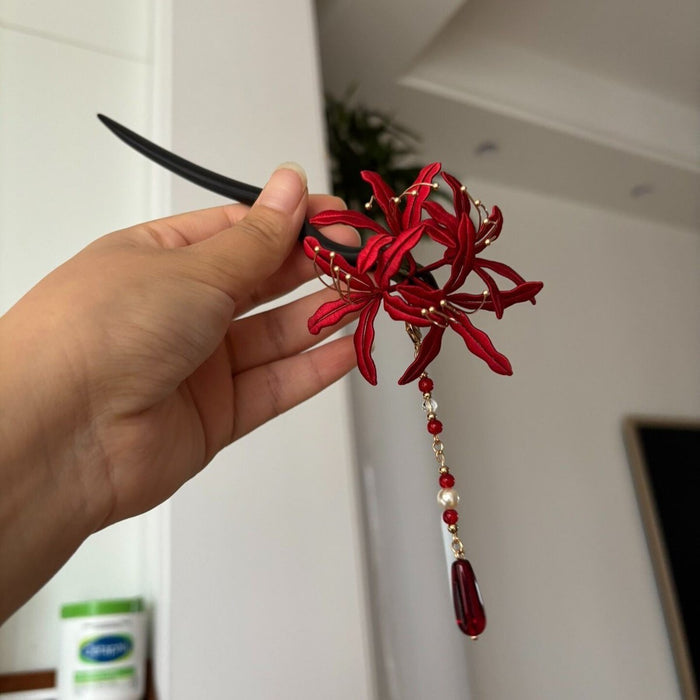 Handmade Chanhua Thread-Wrapped Spider Lily Hairpin - Red Floral Hair Accessory