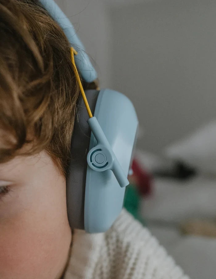 KIDYWOLF - KidyNoise - Noise-cancelling Headphone - Blue - Lifestyle Cut 4
