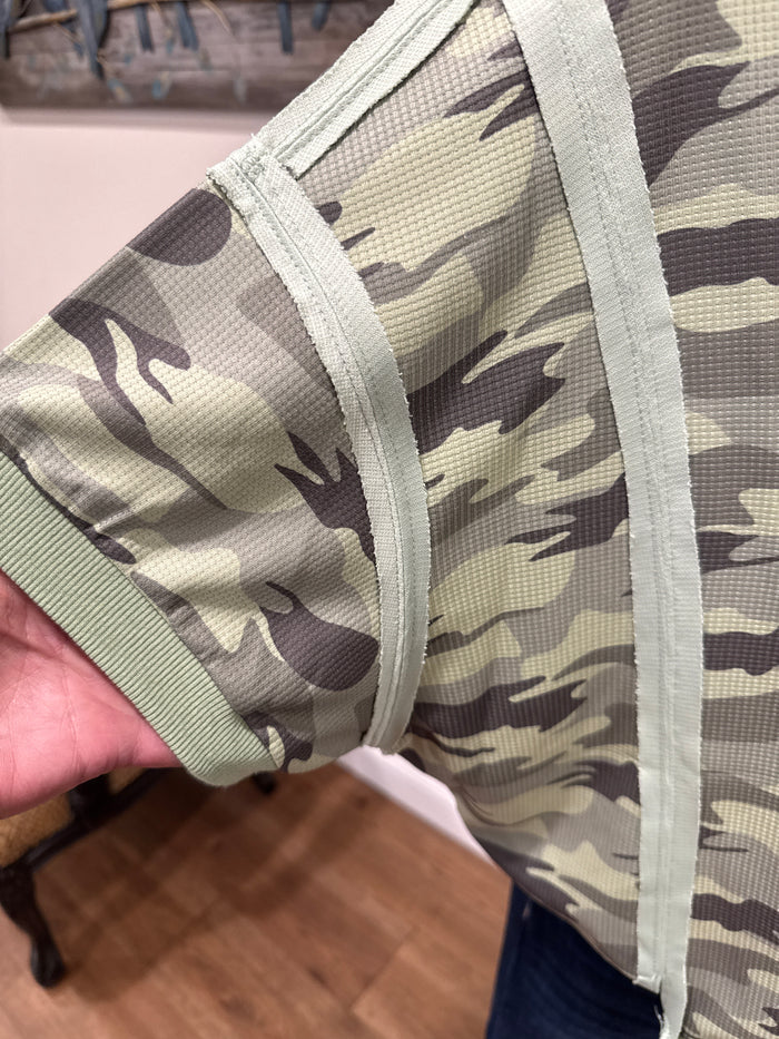 Olive camo waffle-knit T-shirt sleeve and side seam, ribbed trim