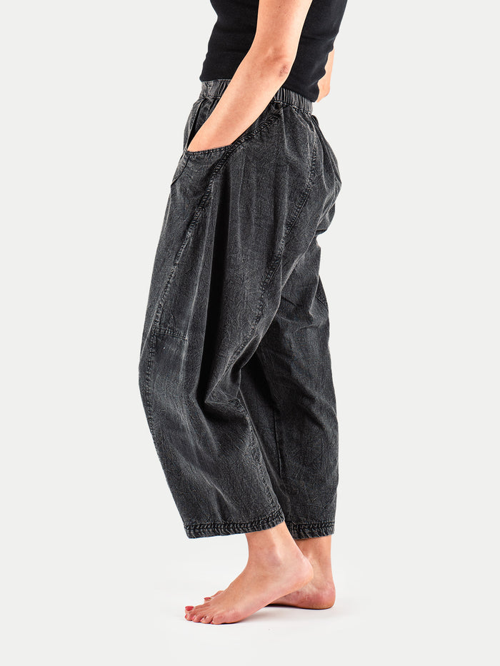 Stonewashed Cotton Barrel Pants | Stone Black-Image 2