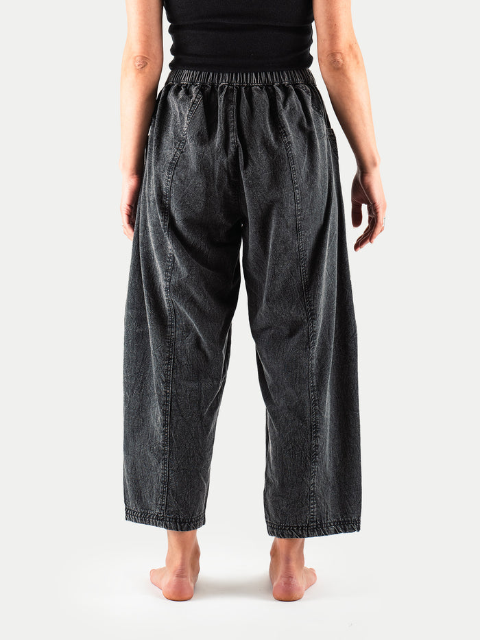 Stonewashed Cotton Barrel Pants | Stone Black-Image 3