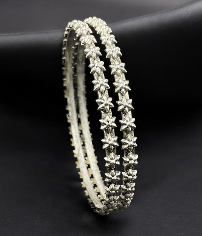 The Ojus Silver Floral Bangle- Single (Oxidised/Size /2.2/2.4/2.6/2.8)