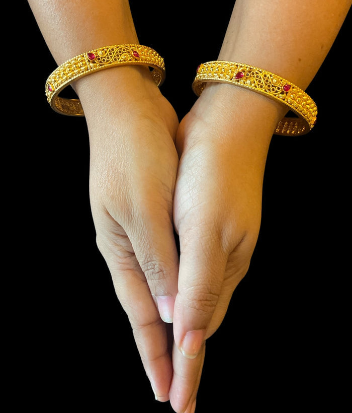 The Parag Silver Red Kemp Filigree Bangle- Single (Size /2.2/2.4/2.6/2.8)