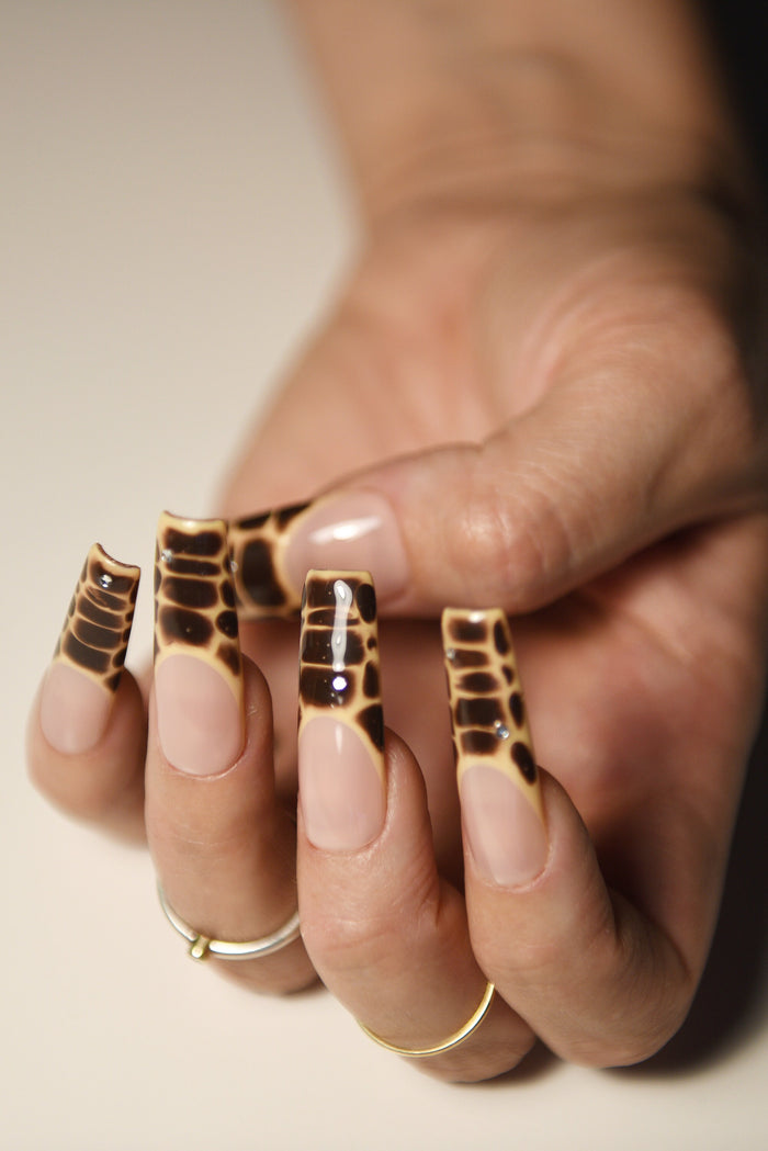 Tiramisu Crocodile French Press-On Nails – Snakeskin, Handmade & Reusable