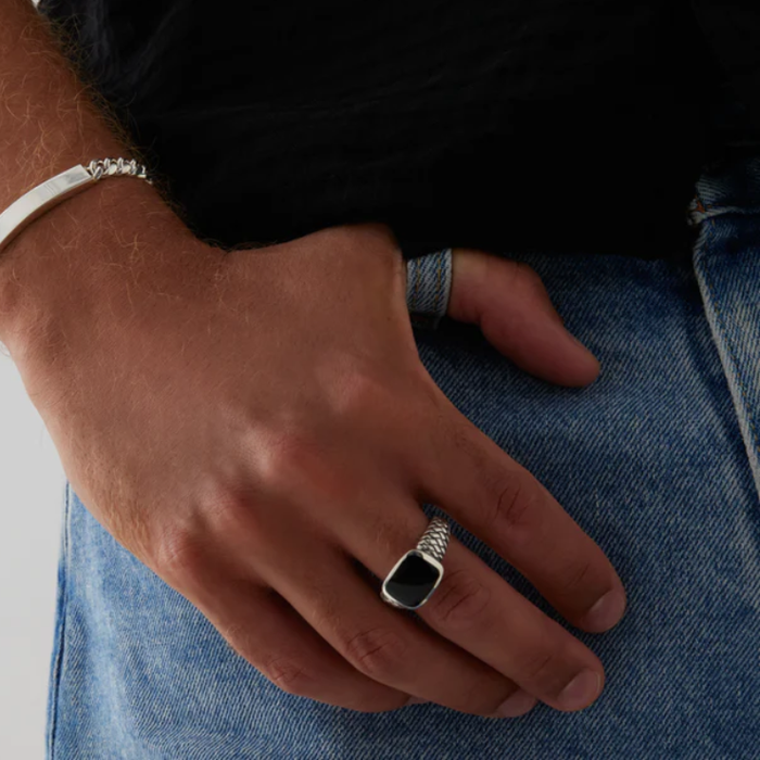Vanguard Men's Sterling Silver Black Onyx Ring